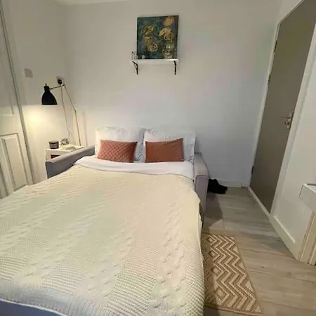 One Bedroom Putney Village Flat Londen Buitenkant foto
